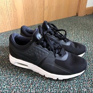Black Nike Air Max Zero